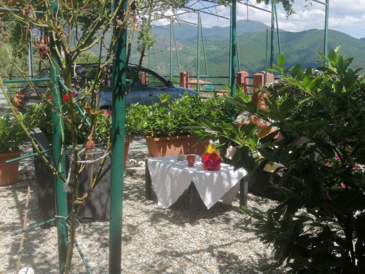 Rooms And Breakfast Da Carla Sestri Levante Exterior foto
